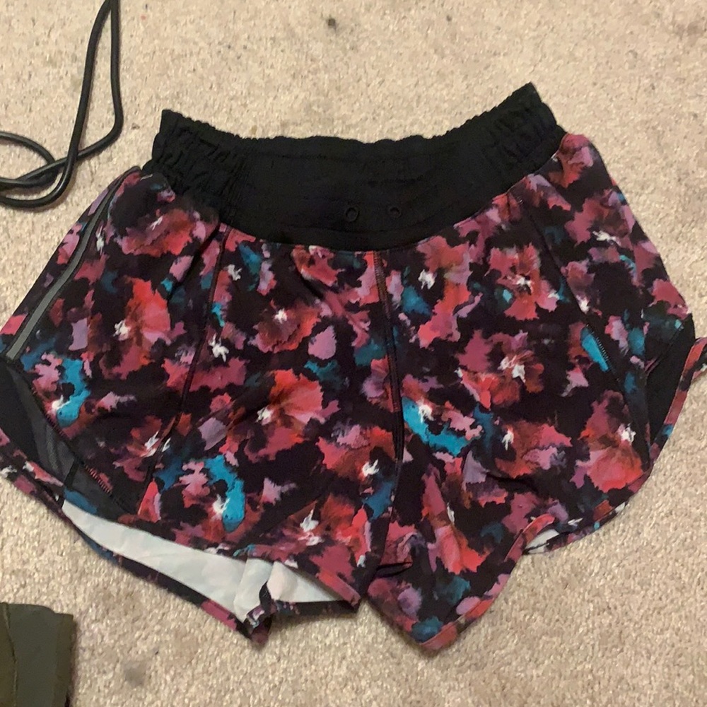 Floral size 6 Lululemon shorts